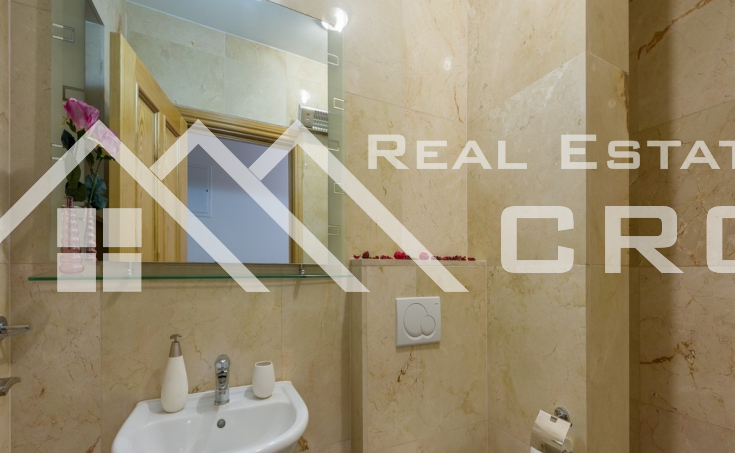  Dvosobni apartman s bazenom na prodaju (5)