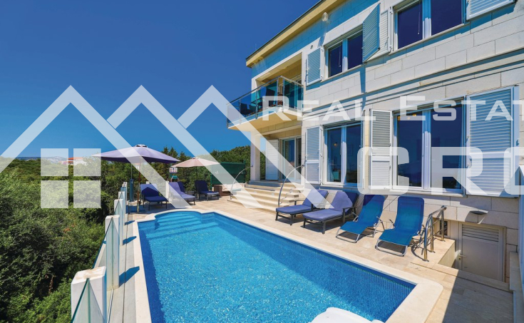 Ciovo properties – Villa with swimming pool in peaceful location with panoramic view over the sea, for sale