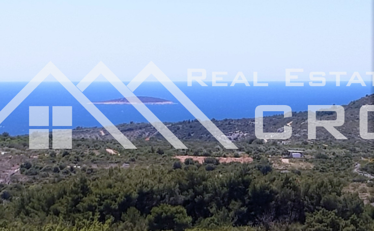 Villa with a swimming pool, spacious courtyard and a beautiful sea view, for sale (4)