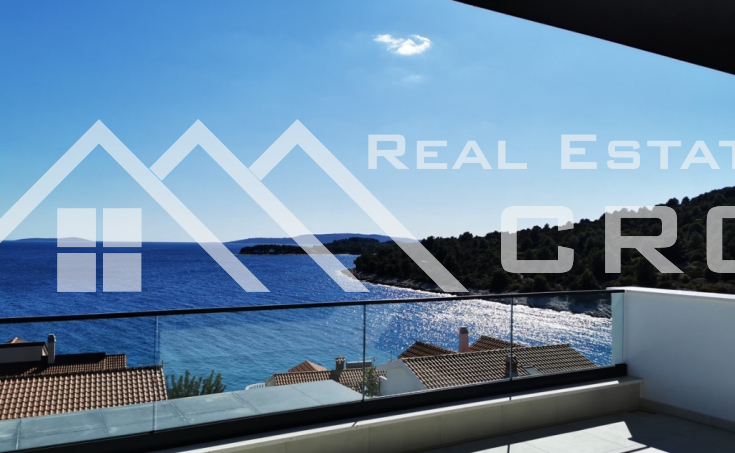 Newly built luxurious villa with sea view (1)