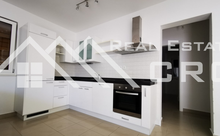 Comfortable three-bedroom apartment in a highly attractive location on Brac, Sutivan for sale, special price  (3)