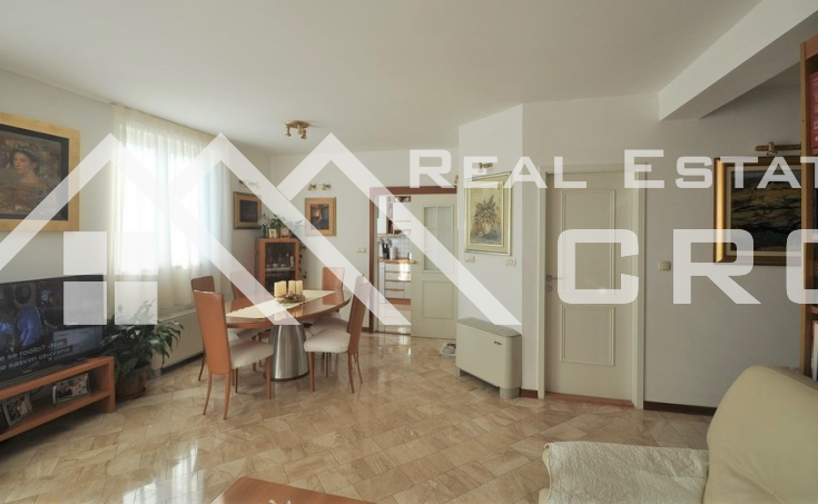 Spacious three bedroom apartment for sale, Split, Lovret (2)