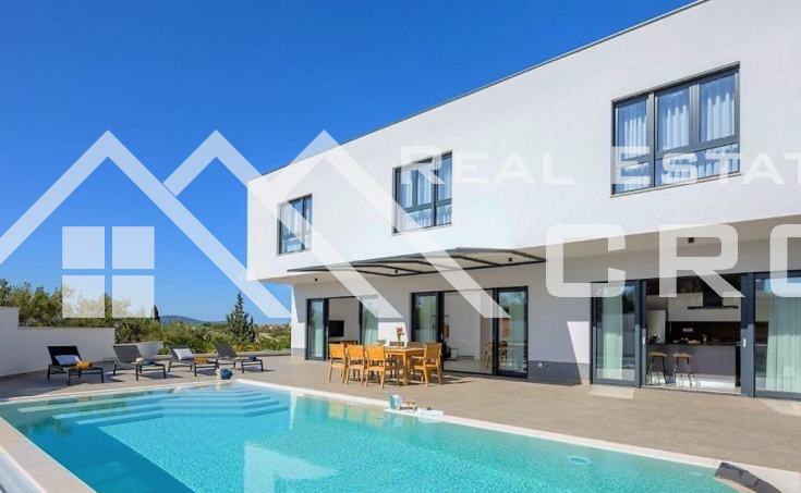 Brac properties - Modern villa on a spacious plot with beautiful sea views, for sale