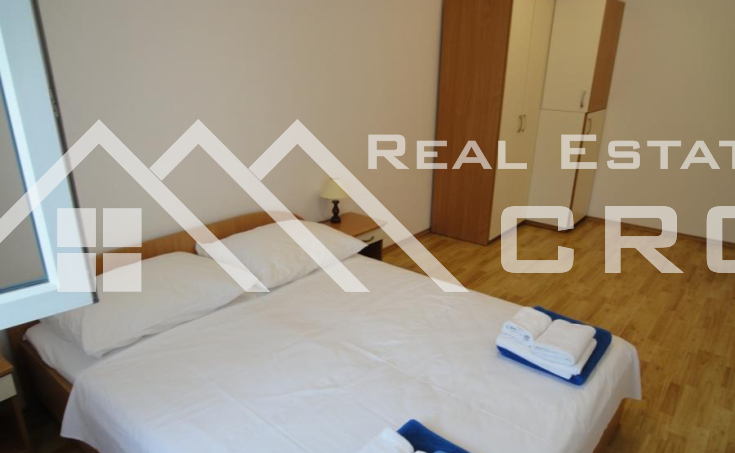 One bedroom apartment with sea view (10)