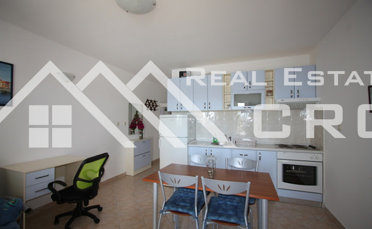 One bedroom apartment with sea view (6)