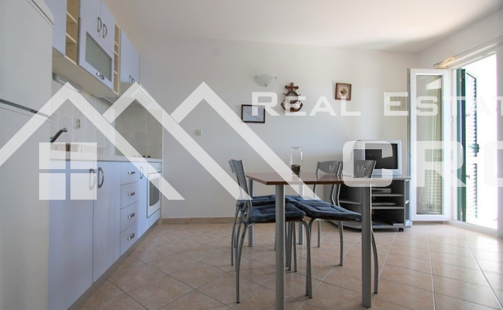 One bedroom apartment with sea view (8)