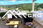 BR745, Brac Immobilien – Wunderschön renoviertes Steinhaus mit großzügigen Terrassen und Meerblick in Sutivan, Insel Brac, zum Verkauf