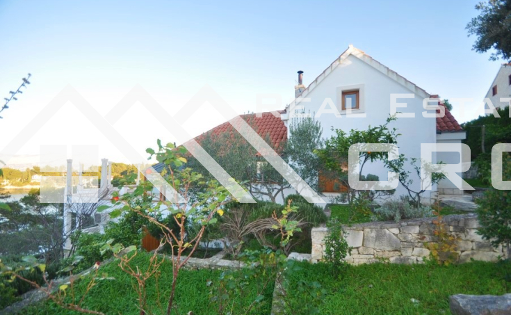 Villa in the first line to the sea for sale, Brac island (3)