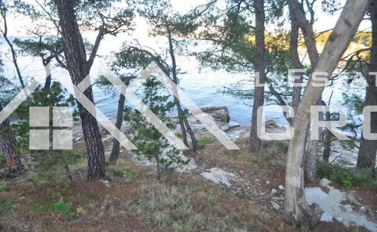 Villa in the first line to the sea for sale, Brac island (5)