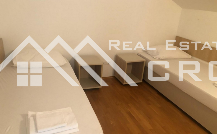 Comfortable three-bedroom apartment in a highly attractive location on Brac Island (2)