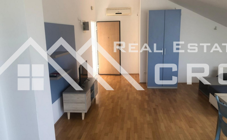 Comfortable three-bedroom apartment in a highly attractive location on Brac Island (8)