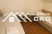 Comfortable three-bedroom apartment in a highly attractive location on Brac Island (2)