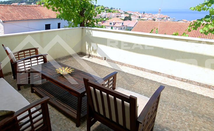 Villa in an attractive location offering lovely sea views, for sale (4)