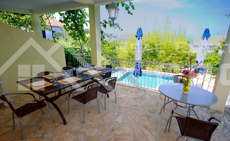 Villa in an attractive location offering lovely sea views, for sale (5)