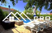 Villa in an attractive location offering lovely sea views, for sale (6)