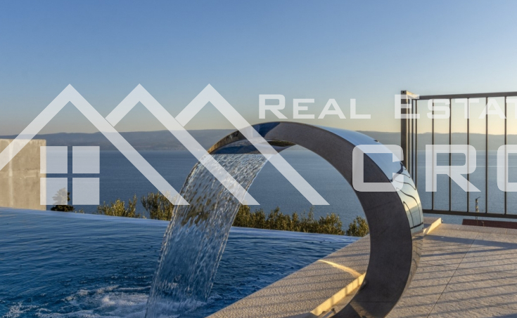 Omis properties – Wonderful villa with swimming pool and sea view, for sale