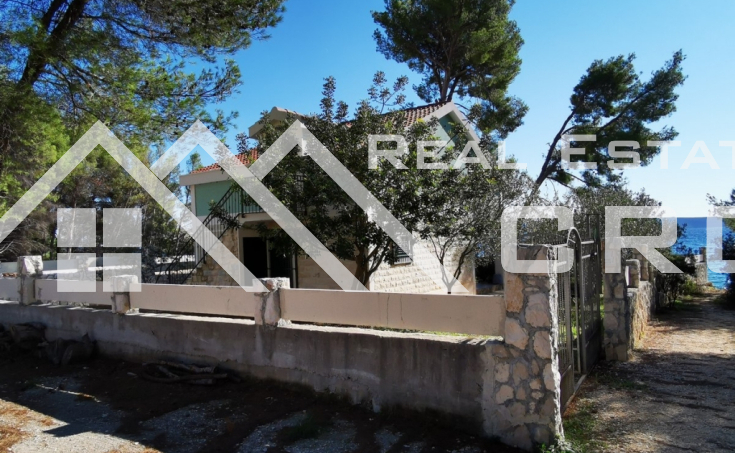  Amazing house in the first row to the sea (1)