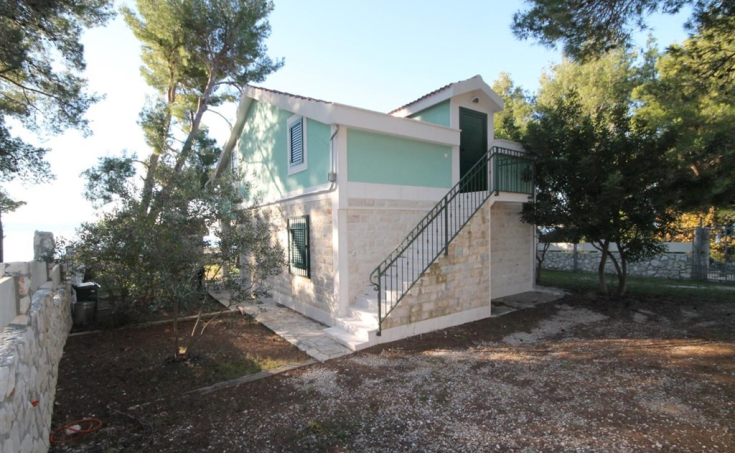  Amazing house in the first row to the sea (6)