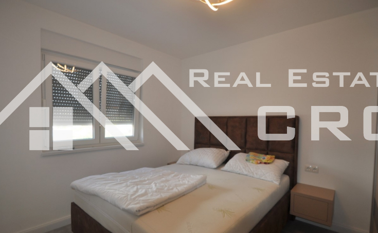 Newly-built apartment in a very attractive location for sale, Okrug Gornji, Ciovo (8)