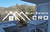 Detached house in attractive location, first row to the sea, vicinity of Trogir (3)