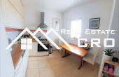 Furnished two-bedroom apartment with beautiful sea view in Supetar, for sale (5)