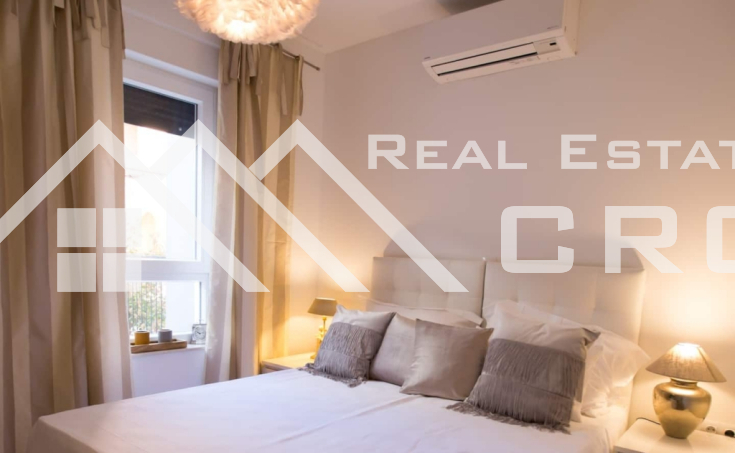 Podstrana properties – Two-bedroom furnished apartment near wonderful beach for sale (1)