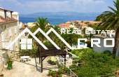 SUTIVAN PROPERTIES – Renovated stone house with yard and sea view for sale, Sutivan, Brac Island (1)