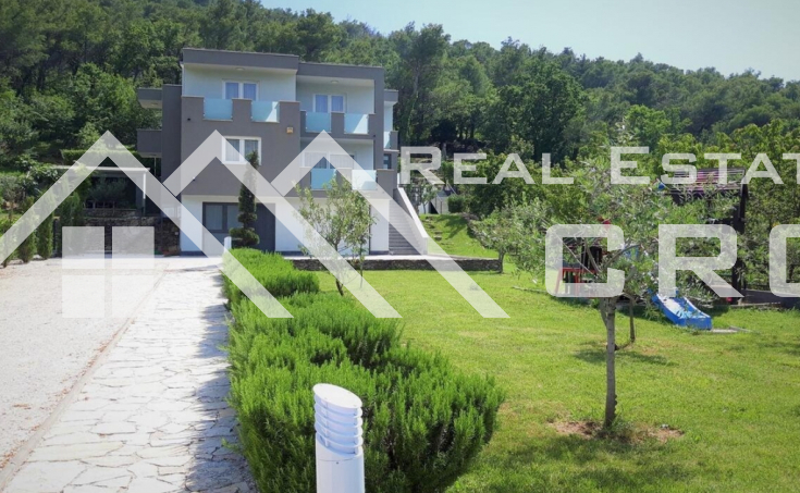 Modern villa with swimming pool in Split hinterland, for sale (11)