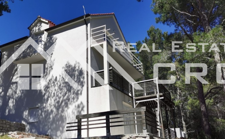 Brac properties – Detached house with wonderful sea view for sale