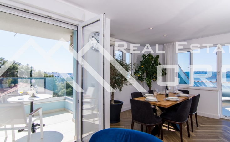 Three-bedroom apartment with panoramic sea view, for sale (10)