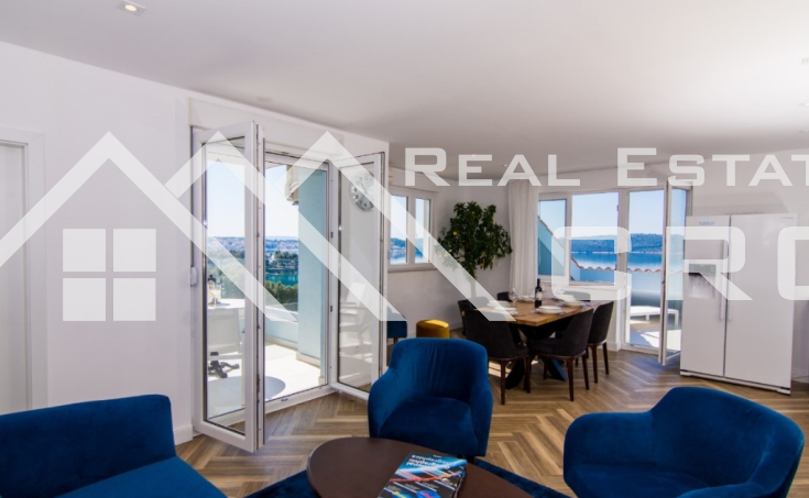 Three-bedroom apartment with panoramic sea view, for sale (2)