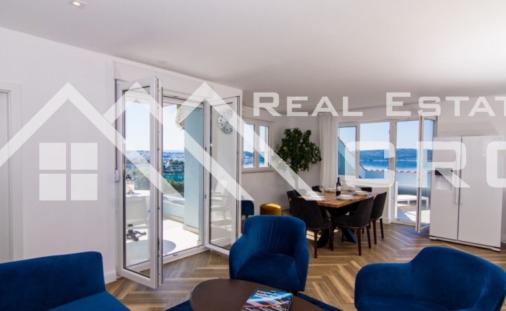 Three-bedroom apartment with panoramic sea view, for sale (3)