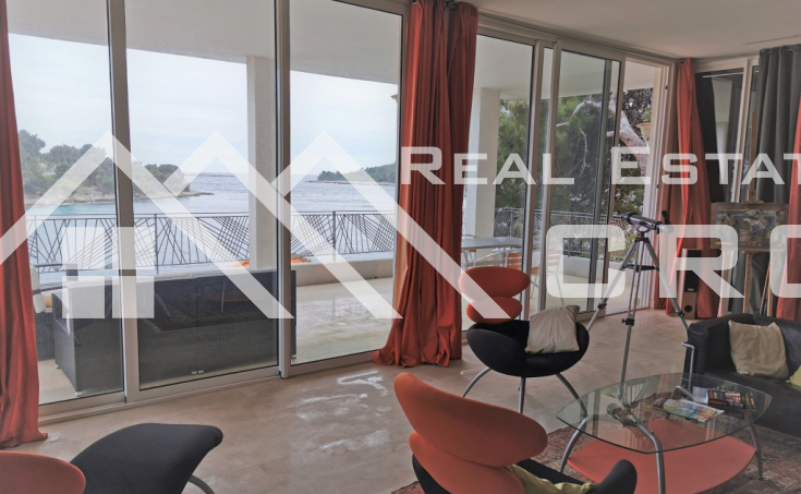 Solta properties – Modern house with wonderful sea view in an attractive location, for sale