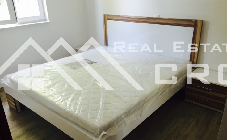 Ciovo properties - Apartment with a garden and sea view, for (5)