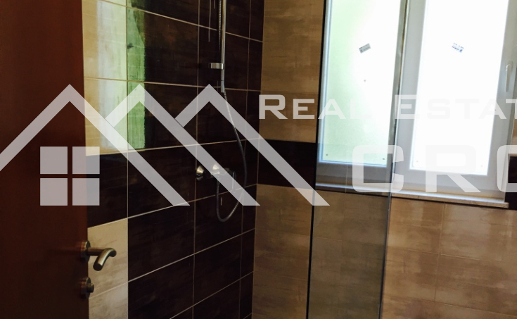 Ciovo properties - Apartment with a garden and sea view, for s (1)