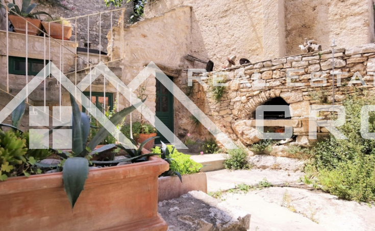 Brac properties – Wonderful stone house in an amazing location, for sale