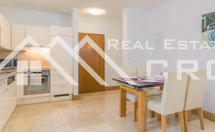  Furnished and equipped one bedroom apartment with sea view, for sale (2)