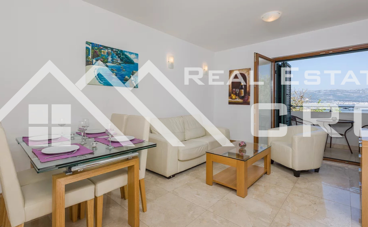  Furnished and equipped one bedroom apartment with sea view, for sale (4)