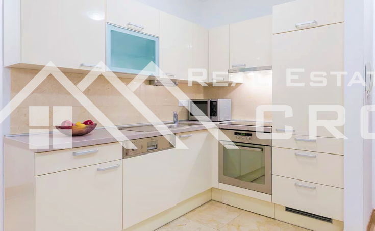  Furnished and equipped one bedroom apartment with sea view, for sale (5)