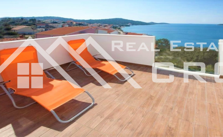 Extraordinary apartment villa with sea view near Rogoznica, for sale (5)