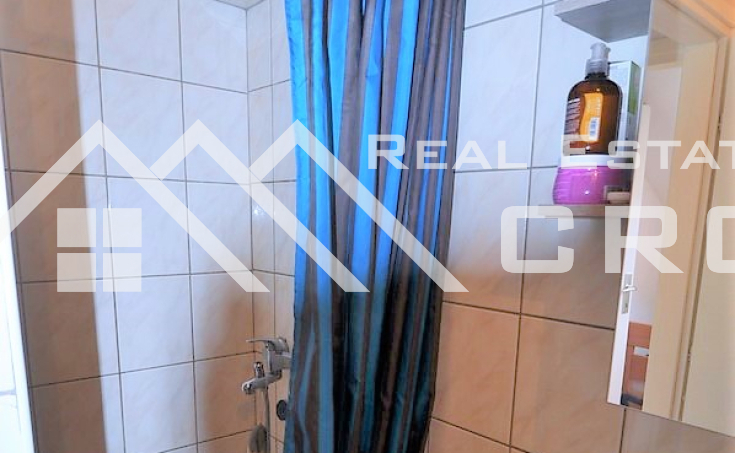 Furnished two-bedroom apartment with a sea view, for sale (2)