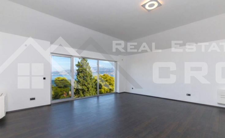 Opulent villa with a swiming pool and beautiful sea views, for sale (1)