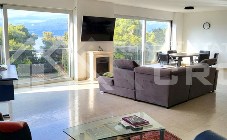 Opulent villa with a swiming pool and beautiful sea views, for sale (6)