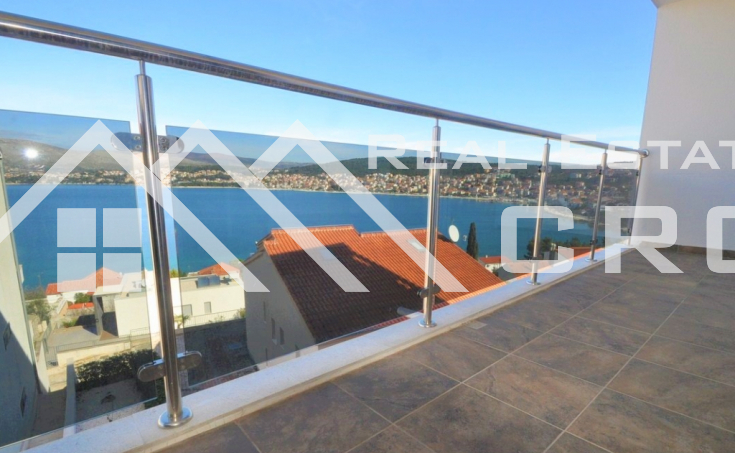 Ciovo properties - Three bedroom apartment with a beautiful sea view, for sale, Ciovo island