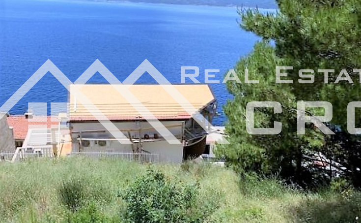 Building land with prepared project documentation, boasting a beatiful sea view, Omis Riviera, for sale (3)