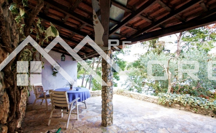 House in the first line to the sea for sale, Brac island (8)