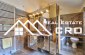 Unique and well-equipped villa with a swimming pool and beautiful sea views, for sale