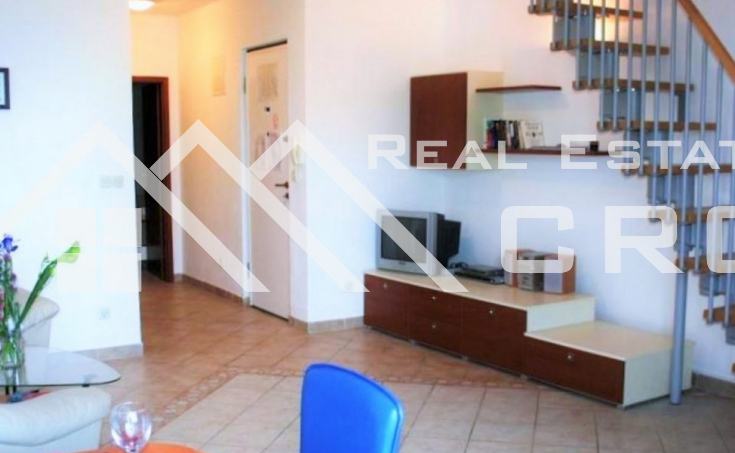 Fully furnished duplex apartment with a beautiful sea view, in Sutivan, for sale (3)