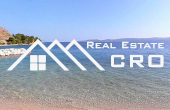 Building land in a quiet location near a lovely beach, Omis area, for sale (1)