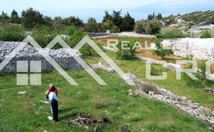 Building land with a building project and permit, in a quiet location with sea views, for sale (1)